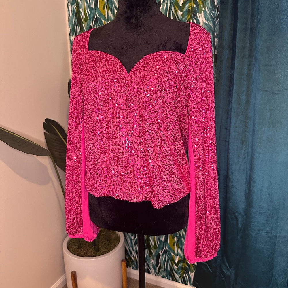 TORRID Sequin Deep V-Neck Long Sleeve Blouse - Size 1(x)
